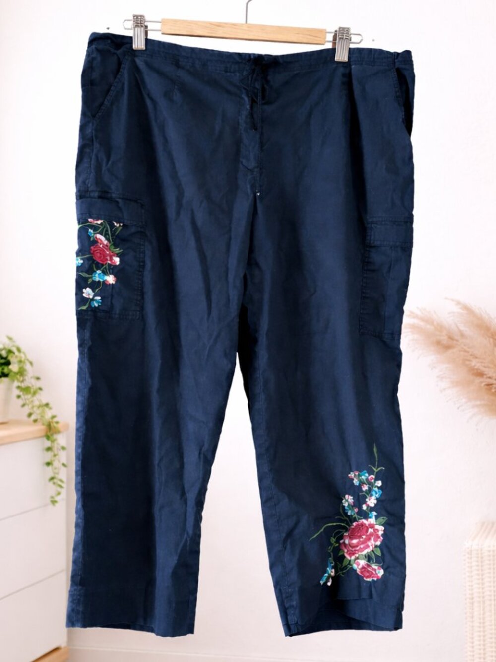 Vintage Larry Levine Black Cargo Pants 18W Cropped Embroidered Floral Y2K‎ Plus
